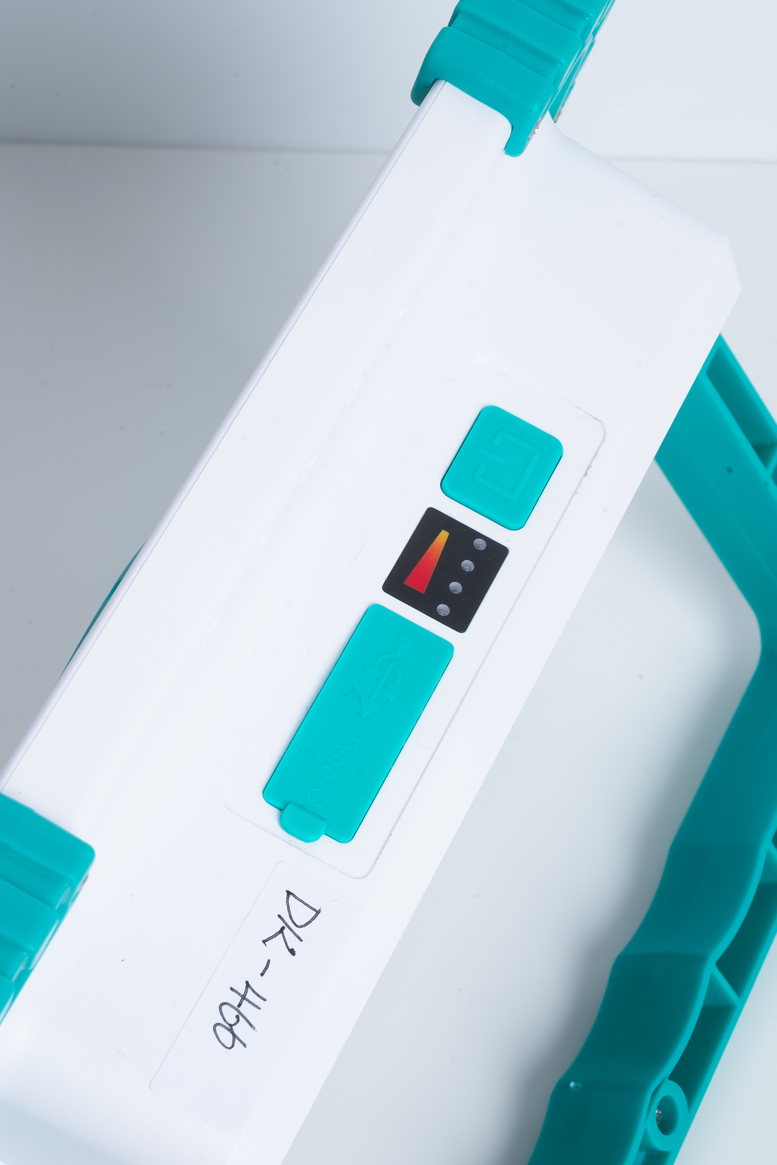 DeepKing Cross-border DK-748 100W Outdoor Lamp, street stall LED charging lamp, night market lamp, power outage emergency lighting, portable camping lamp, street stall lamp, Extralong salt water lamp Specification image