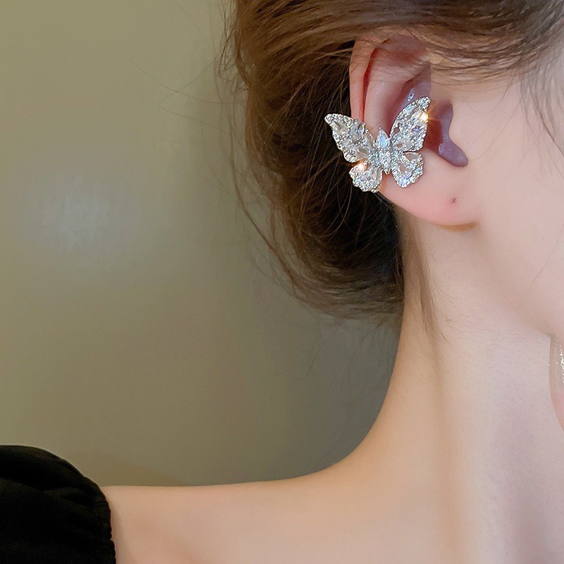 Super ethereal luxury zircon butterfly ear clips, European and American light luxury trendy ear buckles, niche high-end feel, versatile earrings, micro-inlaid earrings