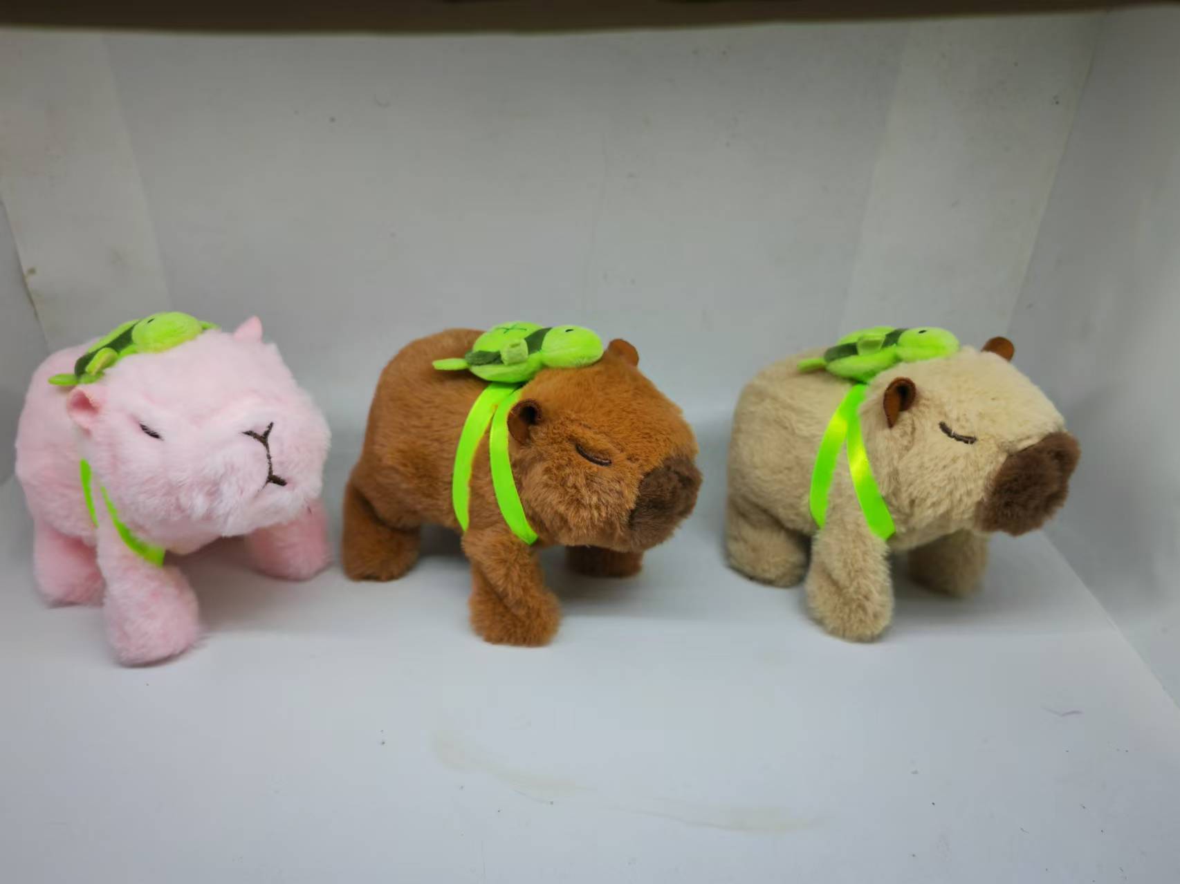 毛绒公仔、玩偶、娃娃实物图