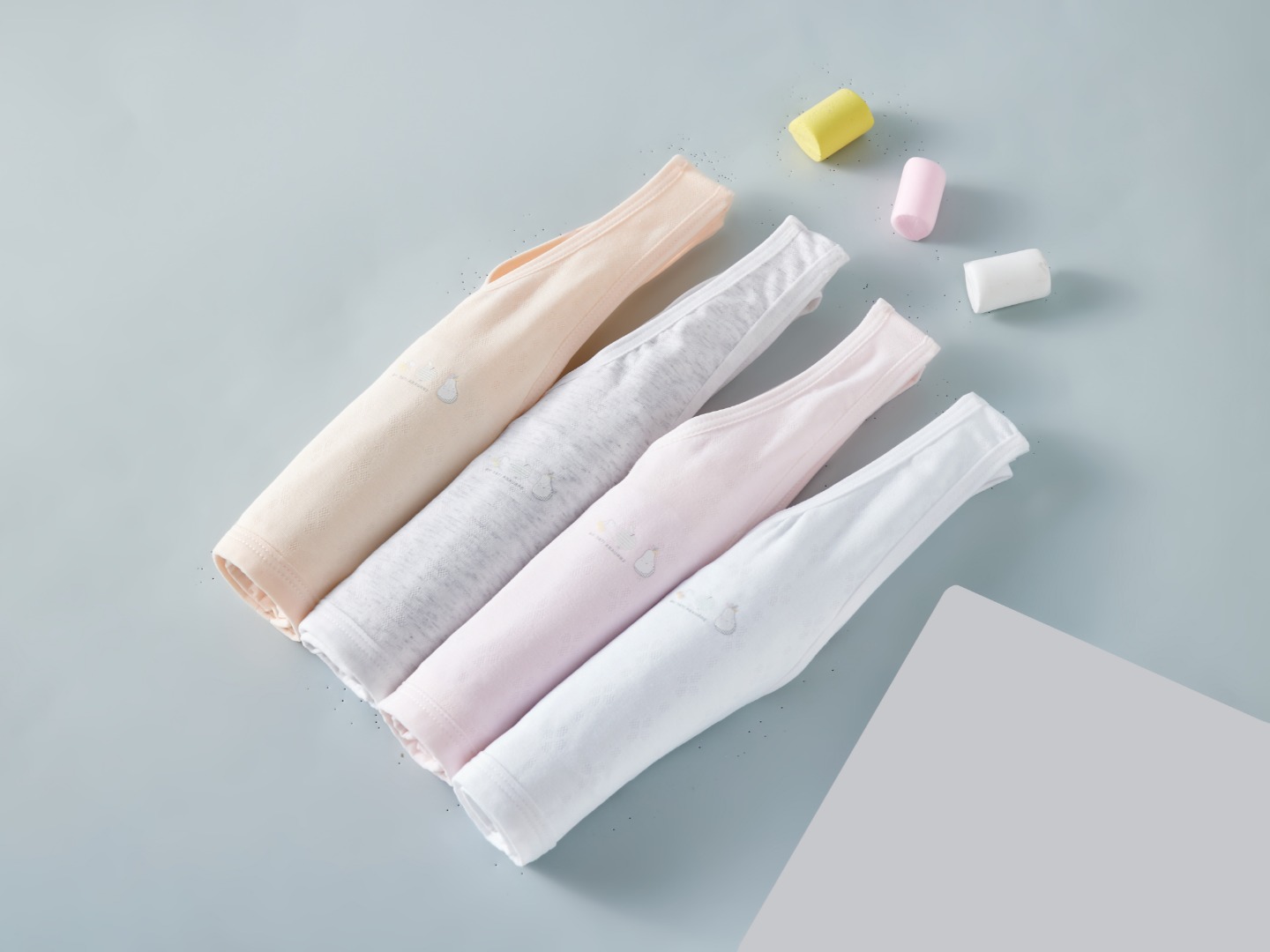 女士内衣/女高中生内衣/文胸/少女背心/内衣白底实物图