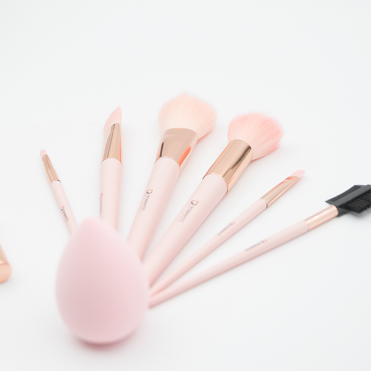 Romance 6-tube brush set + Beauty Egg + Mushroom Head Concealer brush hexagonal box packaging Item Picture