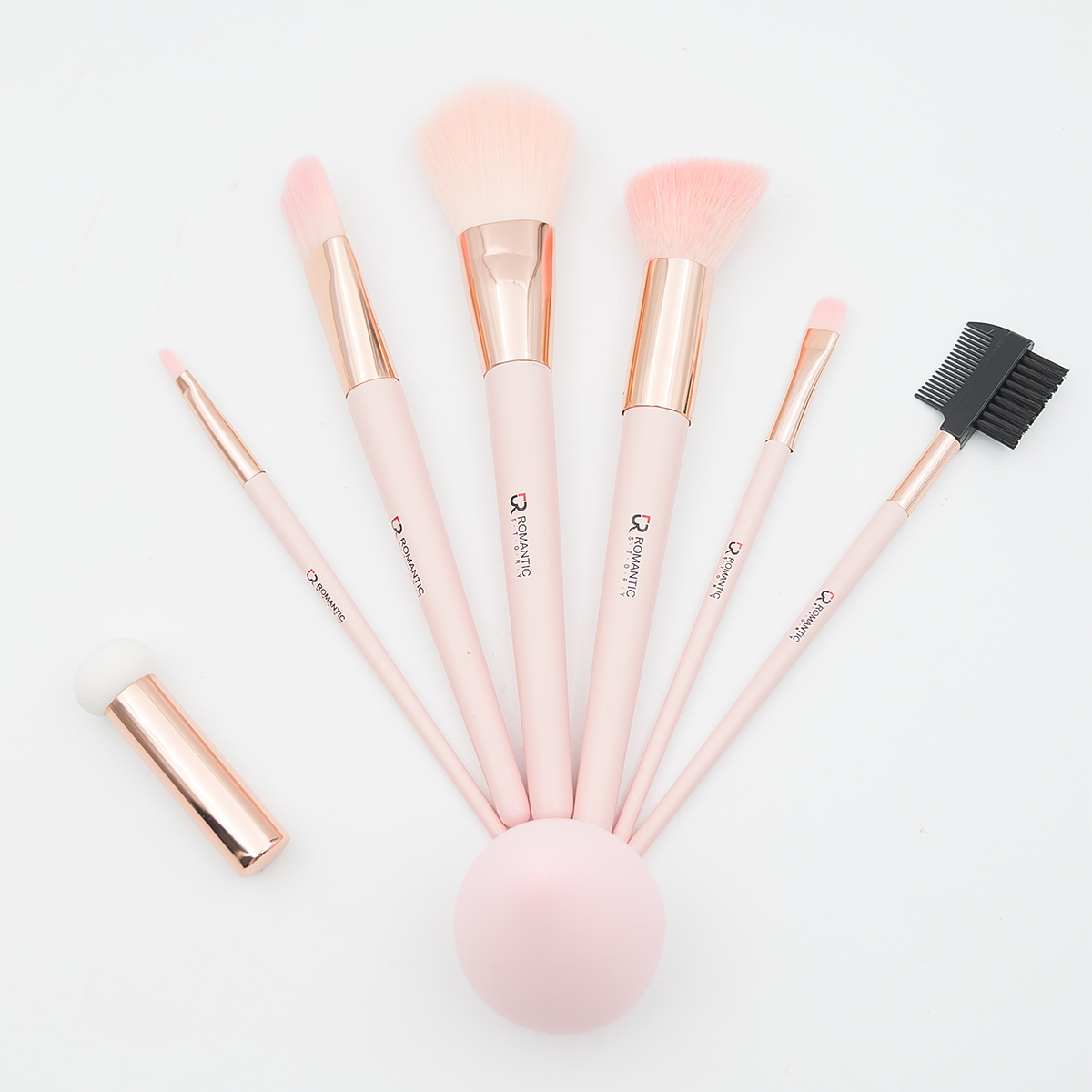 Romance 6-tube brush set + Beauty Egg + Mushroom Head Concealer brush hexagonal box packaging Application Scenario