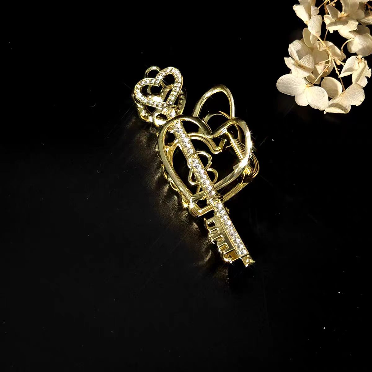 Beautiful and trendy Korean-style wholesale hair clips 1112134