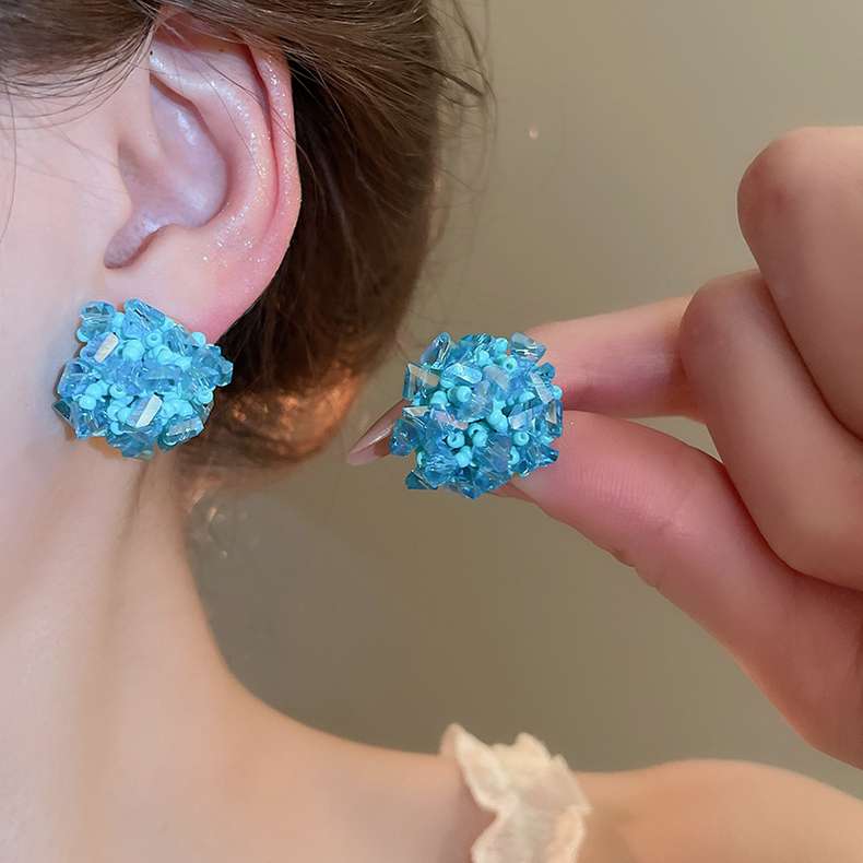 Tejida a mano cristal flor pendientes pendientes de bola blanca redondos influencers el mismo modelo fence blast exquisito alto nivel sentido orejeras mujeres