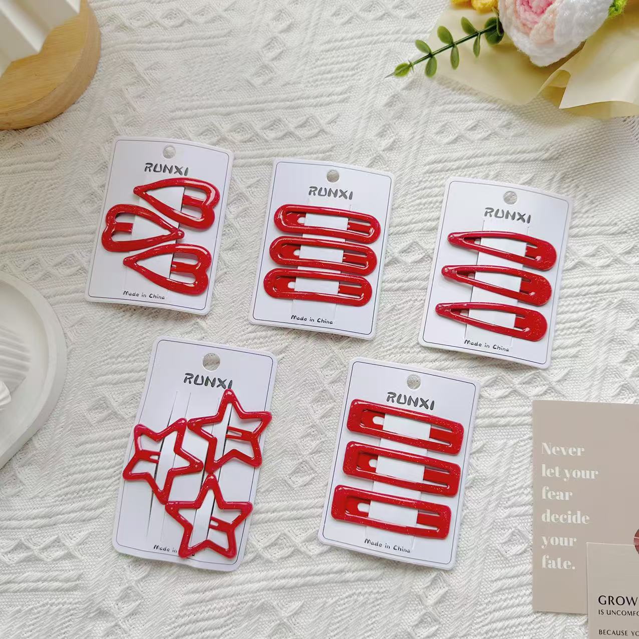 红色亮闪新年喜庆发夹女童发饰精美发夹 时尚可爱头饰 少女心必备发饰品工厂批发促销详情图5