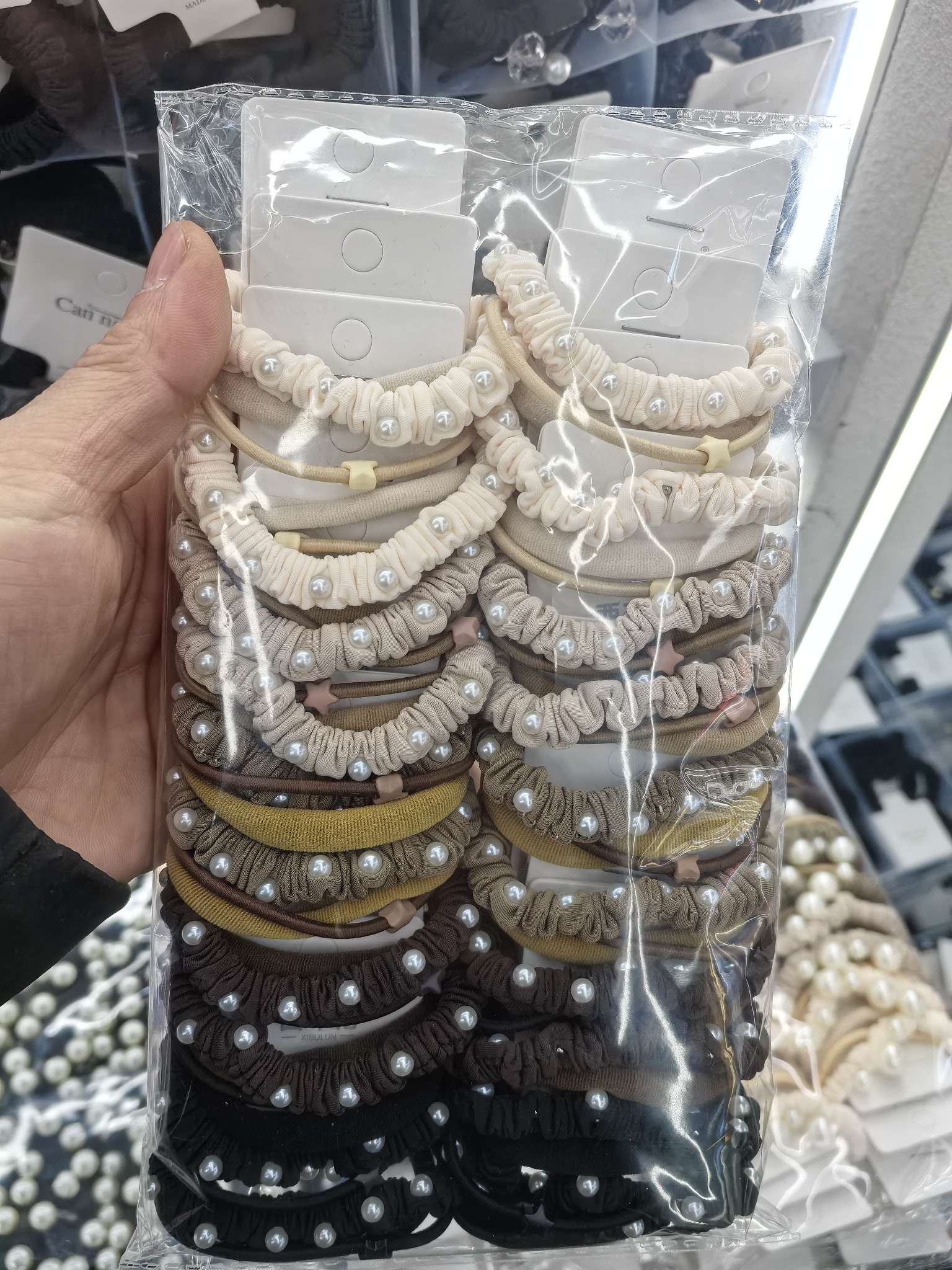 饰品店专卖发圈头饰 头绳发饰精致发圈 头饰品独特设计时尚女士必备 西布伦饰品 饰品店专卖发圈头饰 头绳发饰精致发圈 头饰细节图