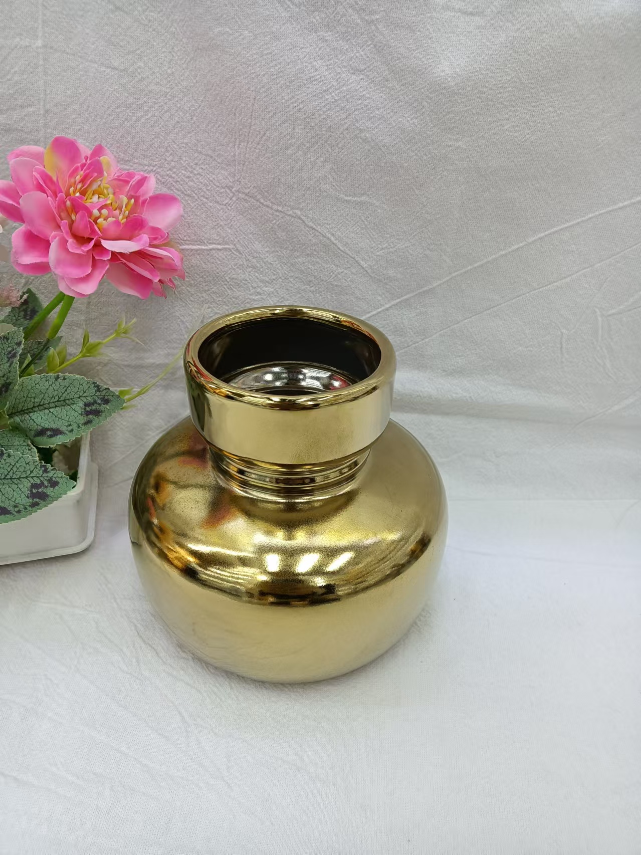 造型花盆摆件   美化家居环境艺术品/工艺品装饰纯色摆件花盆摆件工艺品摆件艺术品陶瓷小摆件详情1