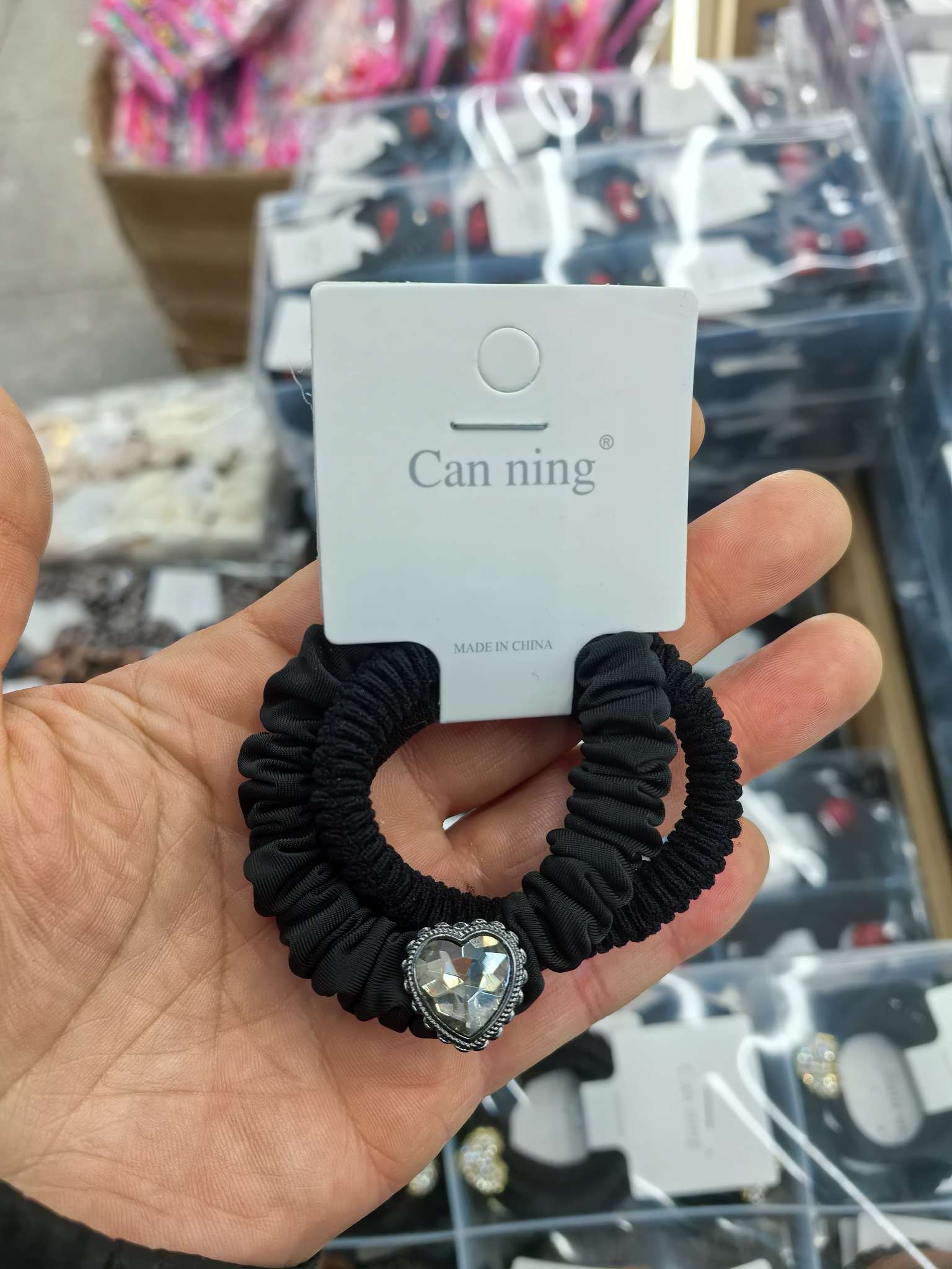 精美头饰发圈发饰 头绳饰品 环保材质 不伤发质 时尚潮流女士必备精美头饰发圈发饰 头绳饰品 环保材质 不伤发质 时尚潮流详情图2