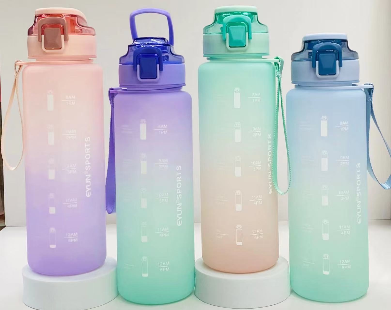 日用百货杯具系列 儿童专用斜跨卡通水杯 夏季可爱款式 一次性塑料杯 万圣节主题水杯 塑料杯儿童专享