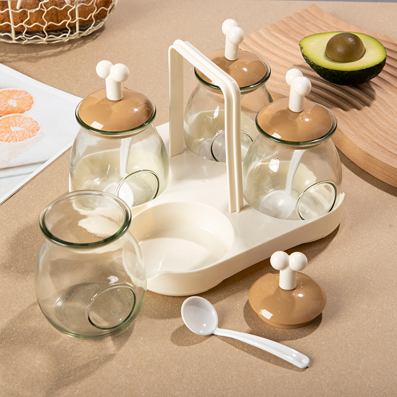 S87-SQC-7722 Kitchen glass seasoning box Transparent four-compartment portable household seasoning box Application Scenario