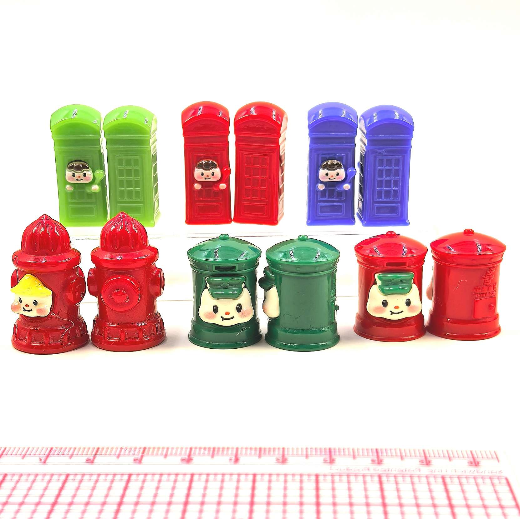 National Trend - Acrylic cartoon and animation handicrafts, keychains, plush hangers, oil-filled ornaments, exquisite gifts, keys, accessories, mailboxes, mailboxes, nostalgic fridge magnets, micro-landscape ornaments. 200 pieces in one package Application Scenario