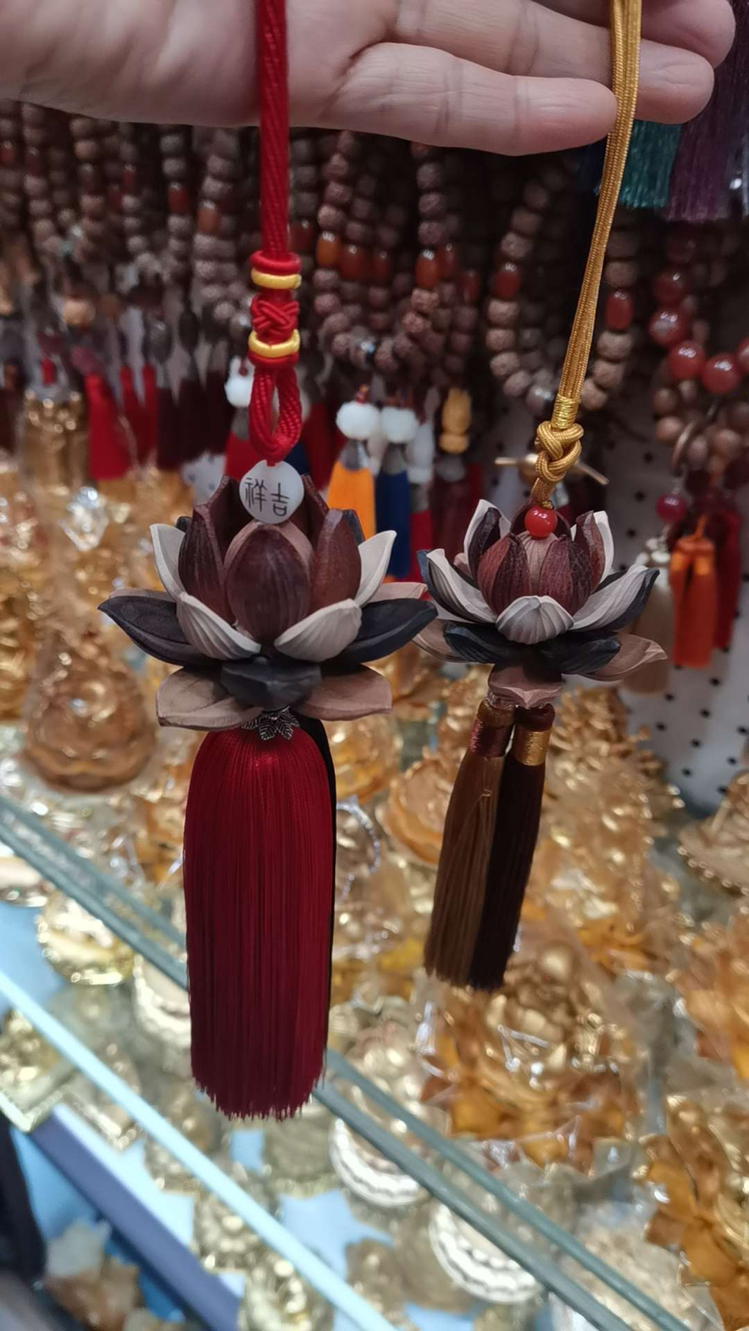 Boxwood small car pendants Application Scenario