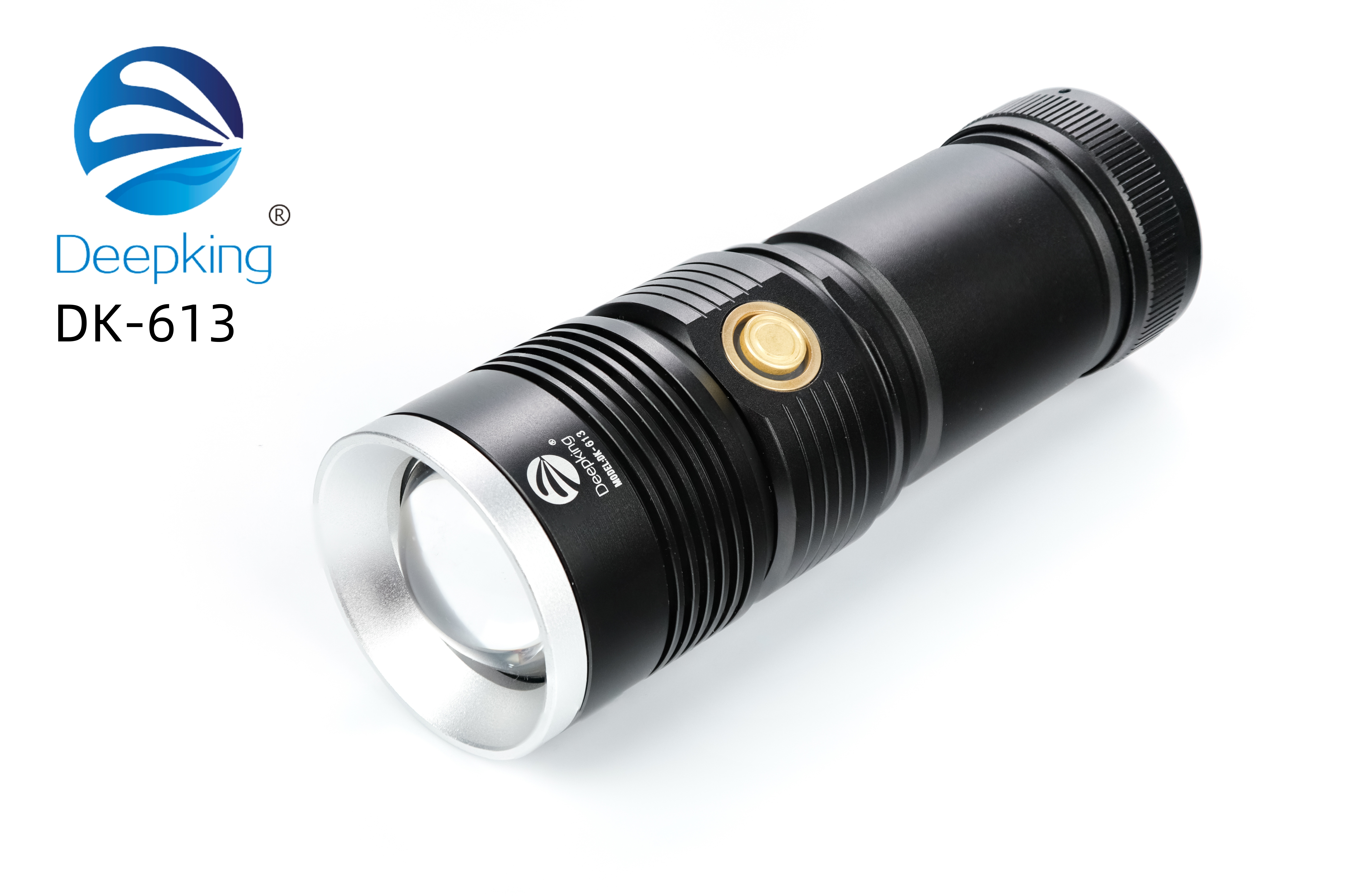 إن مصباح يدوي مشحون بضوء قوي من فلز فائق اللمع من DK-613 عابر للحدود من طراز DK-613 (TDK-613) يعمل على تركيز رحلات طويلة في الهواء الطلق من الليثيوم في الهواء الطلق