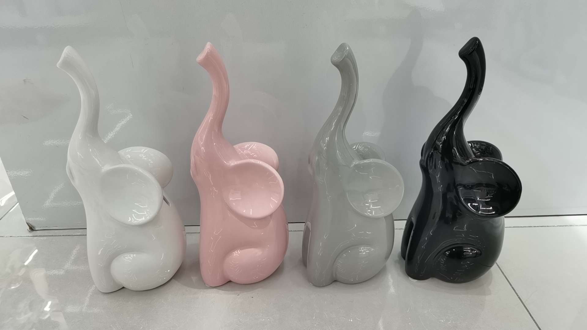国潮工艺品蝴蝶标本装饰品 家庭摆件，存钱罐摆件，送礼佳品，四色任挑，单个包装，质量很好 深受家局软装特色礼品 工艺品精选