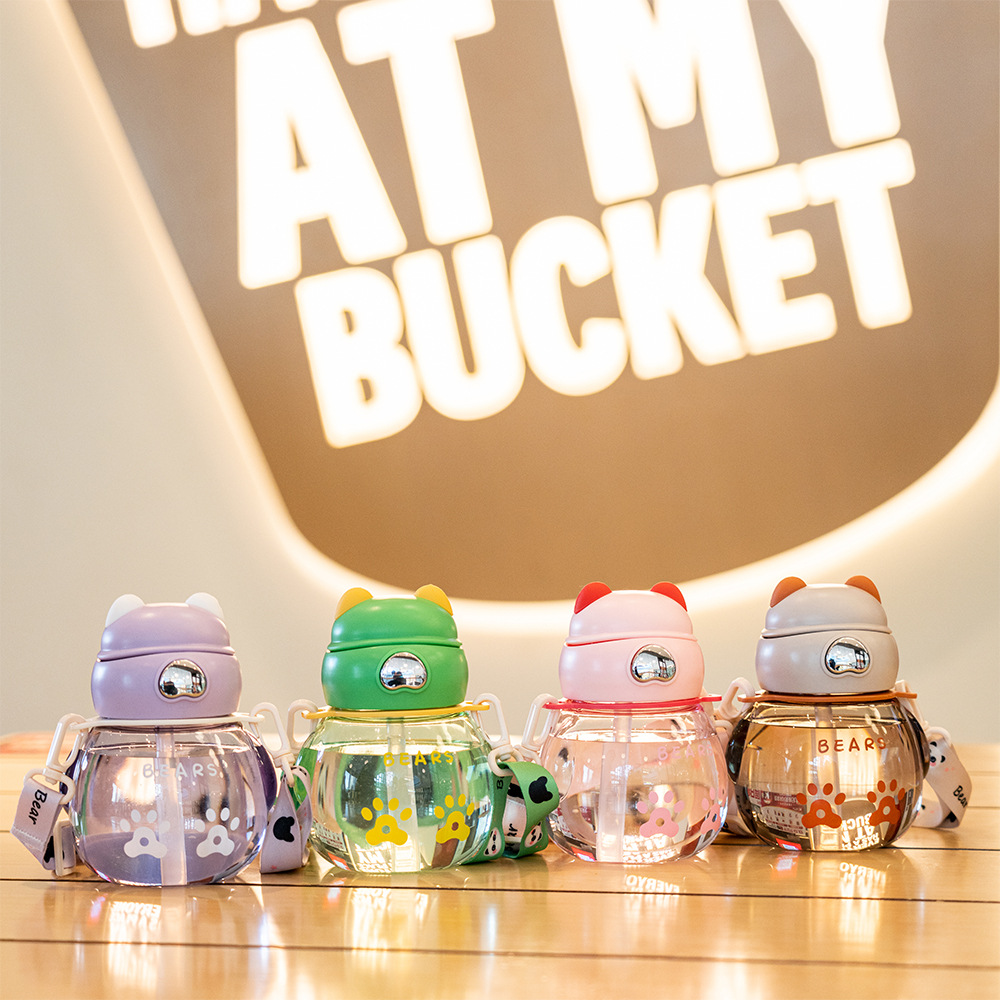 S150-TY-0940 Summer new baby sippy cup with portable bear cute children's water cup full figure