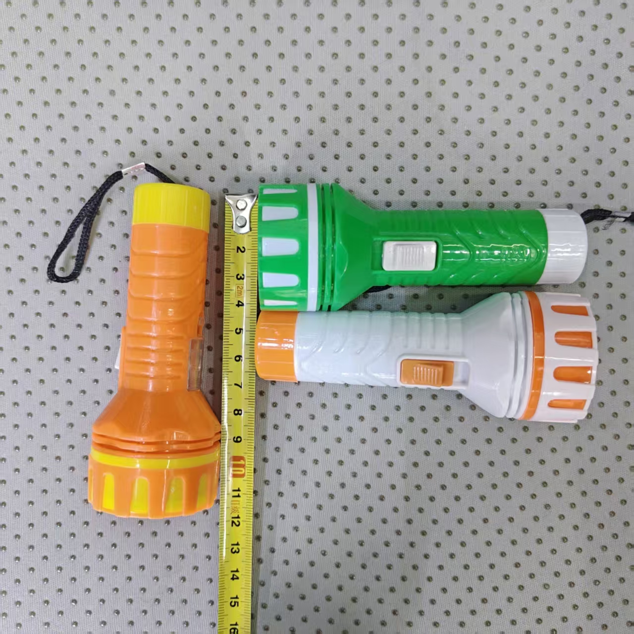 小手电方便携带挂绳灯泡电筒可换电子批发实用礼品2元店厂家批发L-929详情7