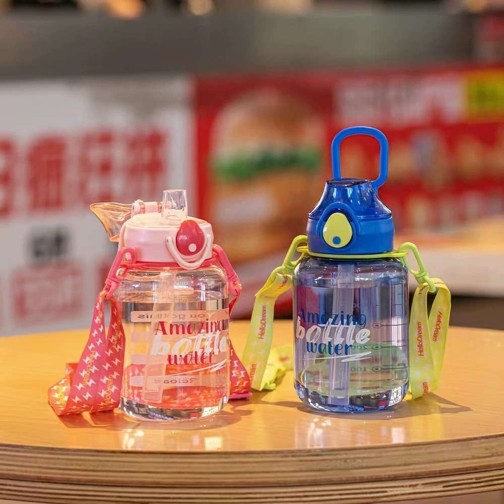 S150-TY-0935 Fitness and sports water Bottle, portable Large 700ml, high appearance level plastic cup for female students, summer details Picture