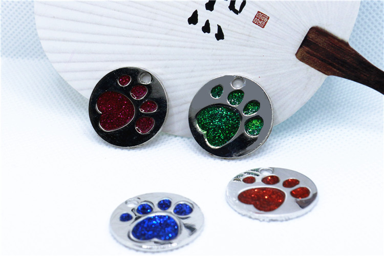 新款彩色闪粉锌合金宠物狗牌 猫脚印滴油挂件 防丢身份牌项圈挂件吊坠详情3