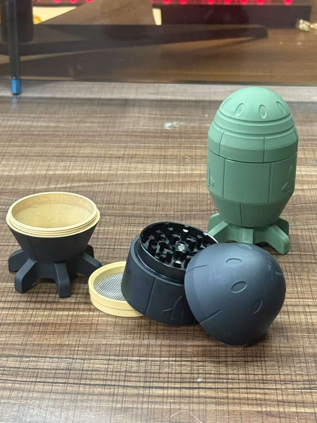 造型磨烟器，火箭子弹磨烟器，锌合金磨烟器，烟具