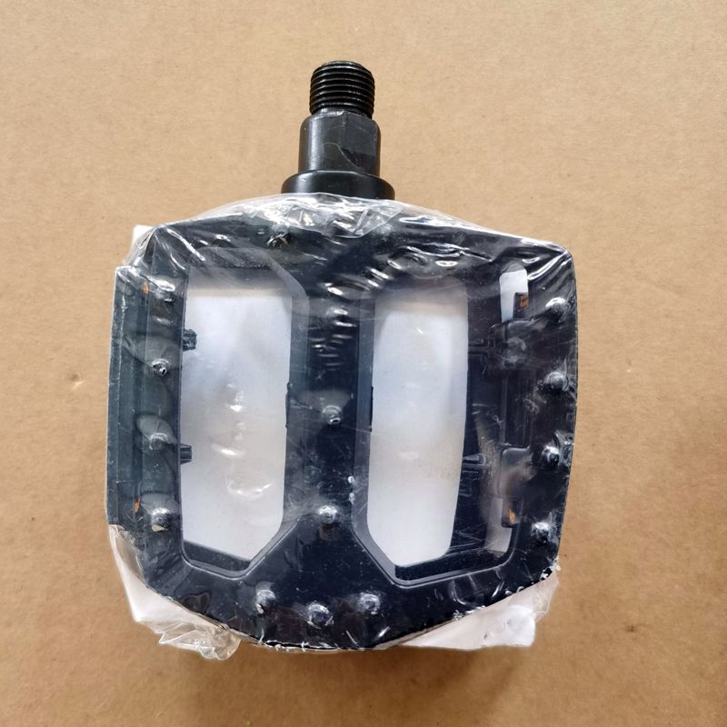 HX-184 aluminum alloy bicycle pedals, mountain bikes with nails, anti-slip bicycle pedals and pedals Application Scenario