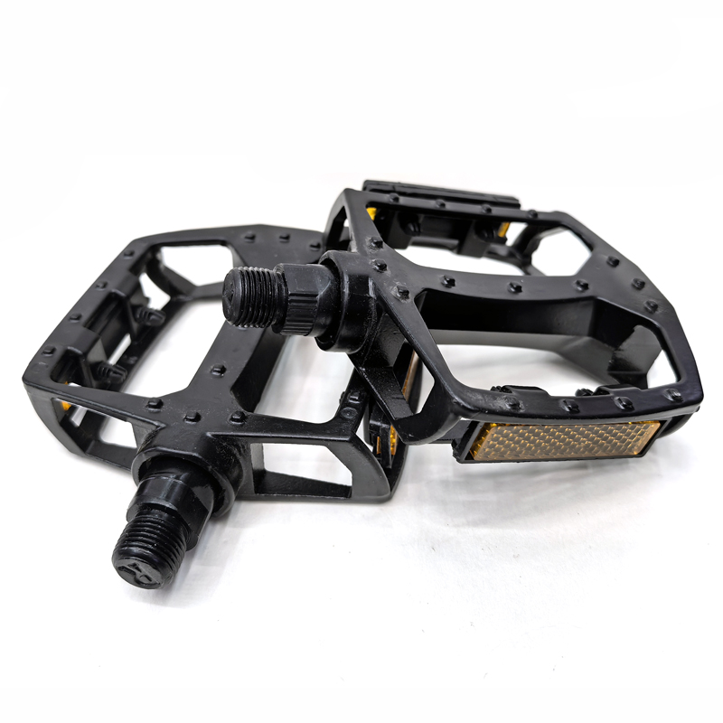 HX-184 aluminum alloy bicycle pedals, mountain bikes with nails, anti-slip bicycle pedals and pedals Specification image