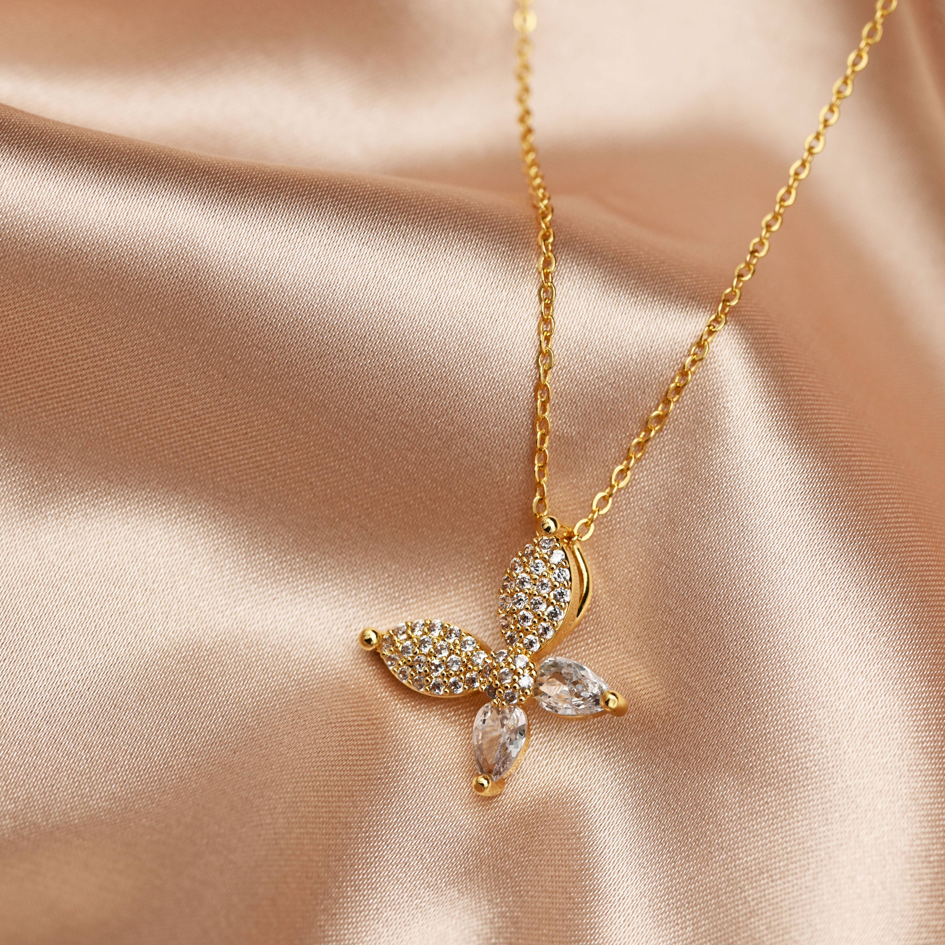 蝴蝶水滴锆石光面吊坠铜镀18K金