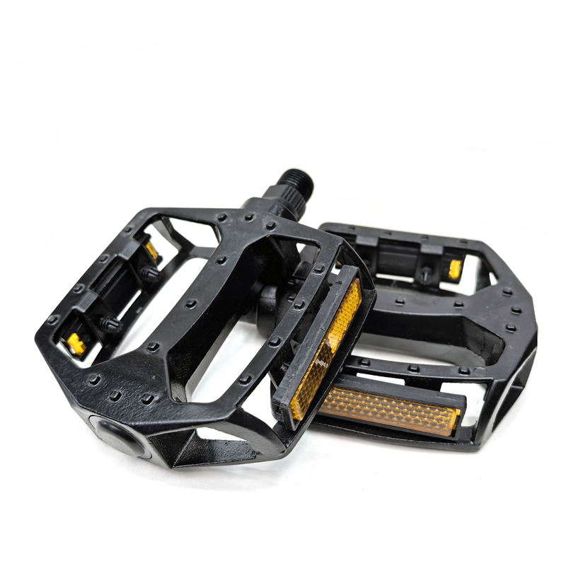 HX-184 aluminum alloy bicycle pedals, mountain bikes with nails, anti-slip bicycle pedals and pedals details Picture