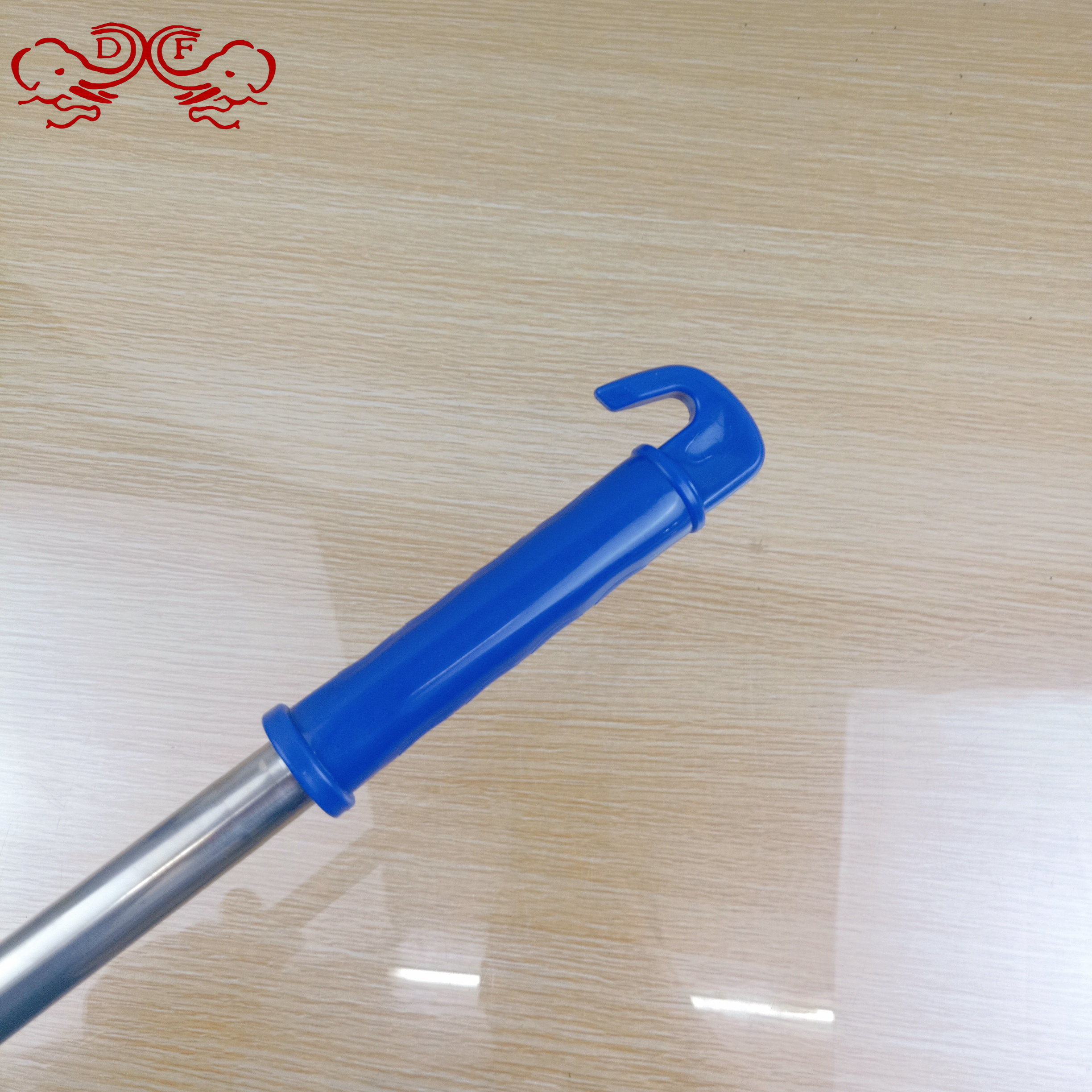 DF68869 stainless steel water spoon with long handle, kitchen ladle, water shell with scale, thickened, commercial soup spoon, canteen long handle porridge spoon, DF TRADINGHOUSE Application Scenario