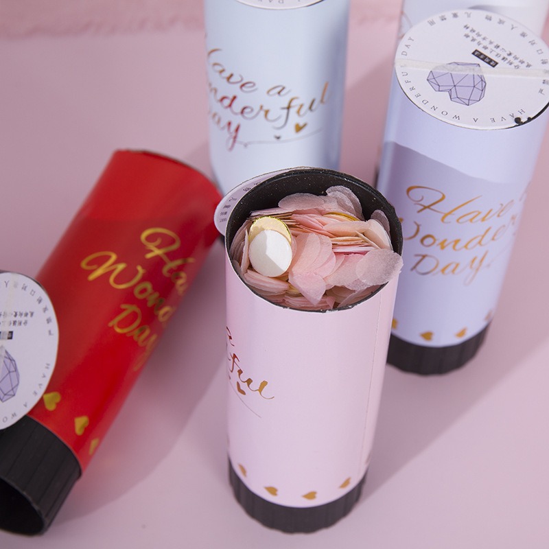 Wedding firecrackers, wedding spray flower tubes, small firework shells, hand-twisted firework cannons, wedding gift tubes, flower petal rain, wedding supplies Application Scenario