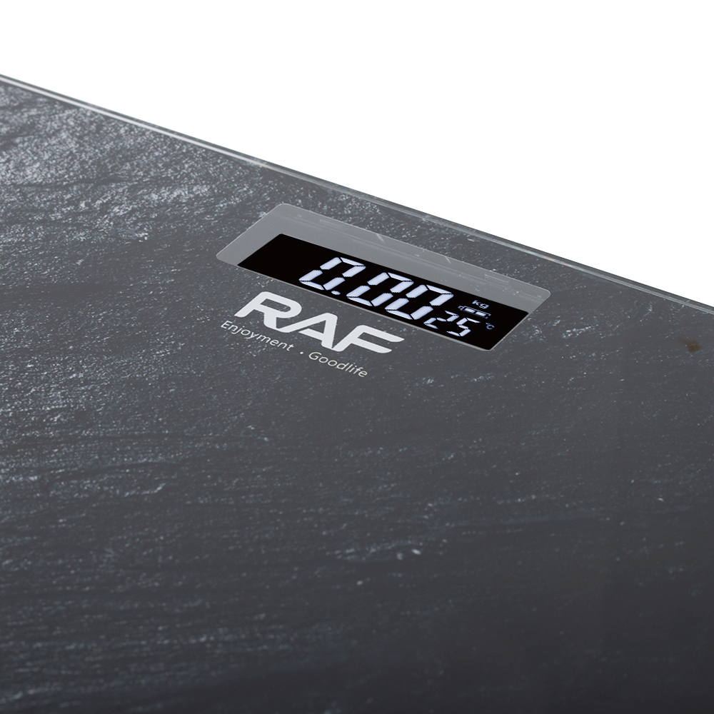 RAF多功能电子秤家用电池款跨境体脂秤钢化玻璃人体秤称重计白底实物图