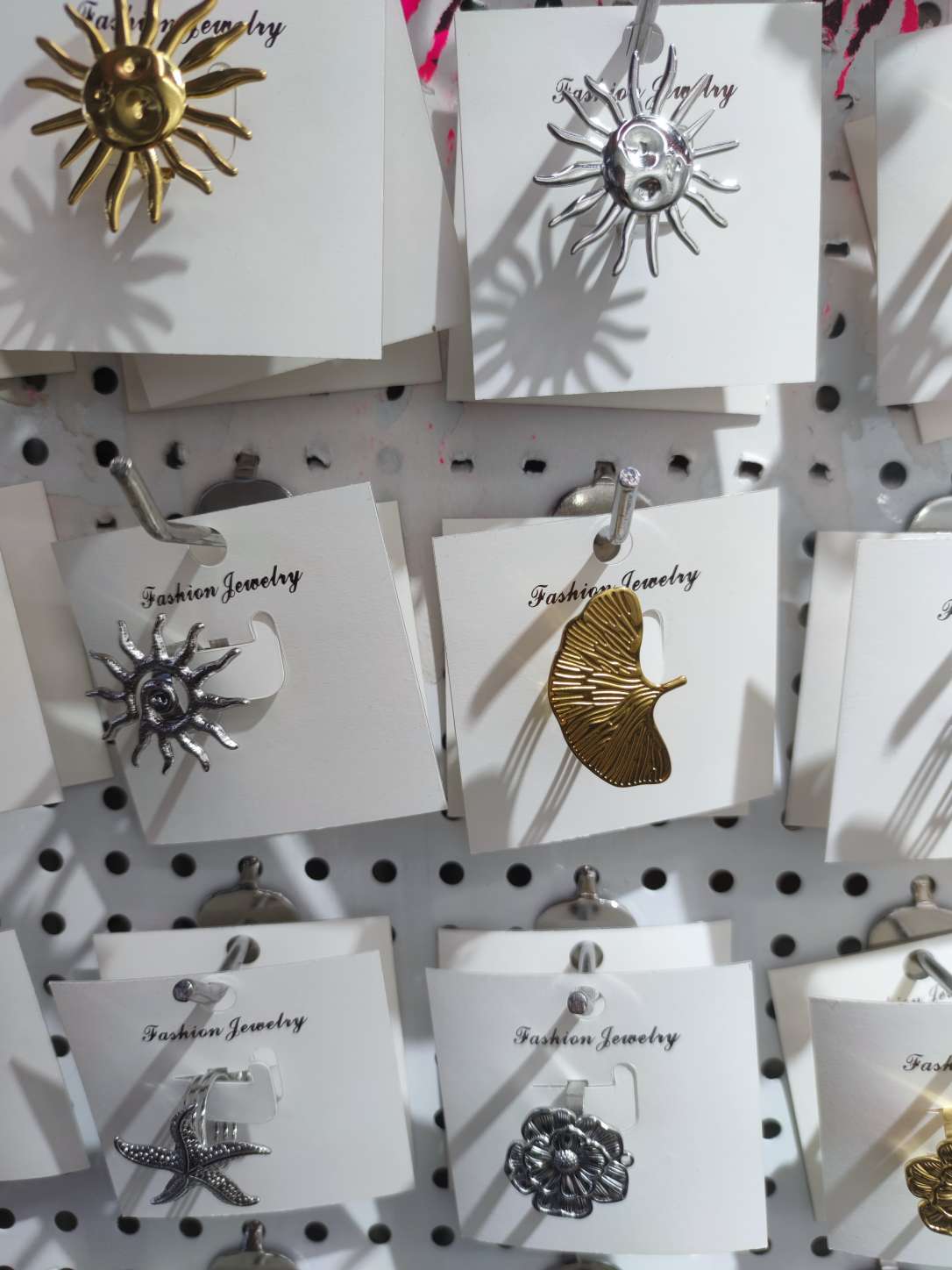 莫桑钻石长城主题钛钢手饰 锆石镶嵌饰品 独特设计戒指精致典雅钛钢戒指