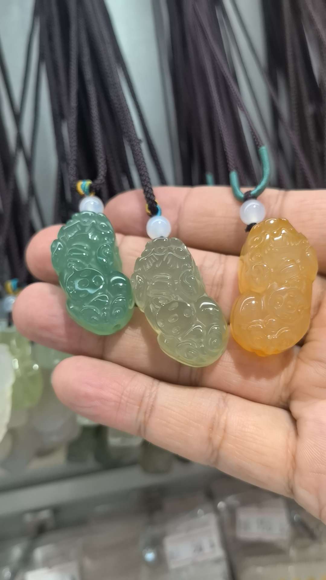 天然水晶翡翠珠宝天然南红翡翠珍稀珠宝首饰 精致典雅石榴石玉髓吊坠珠宝翡