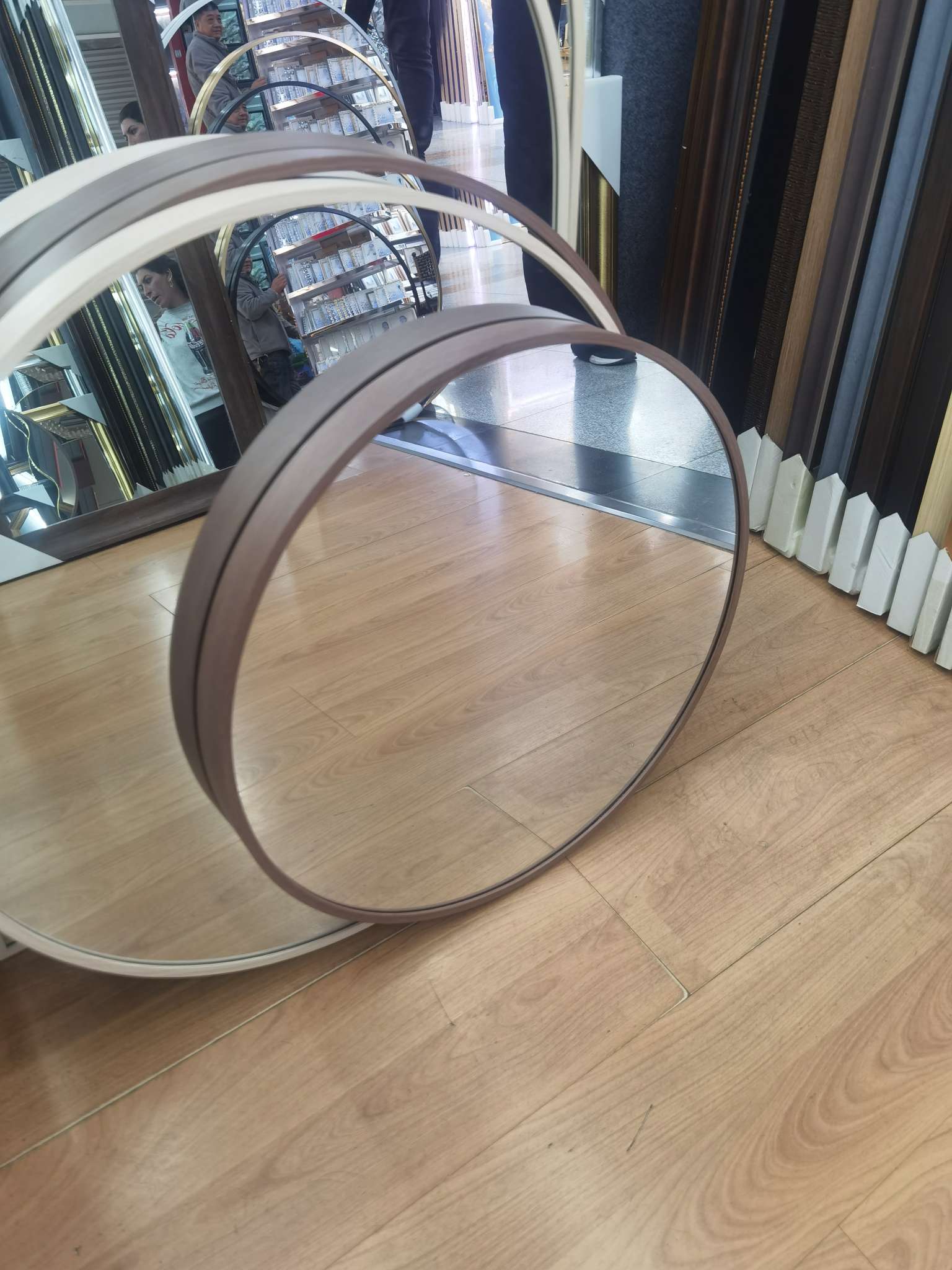 圆形镜框，穿衣镜。986883-1