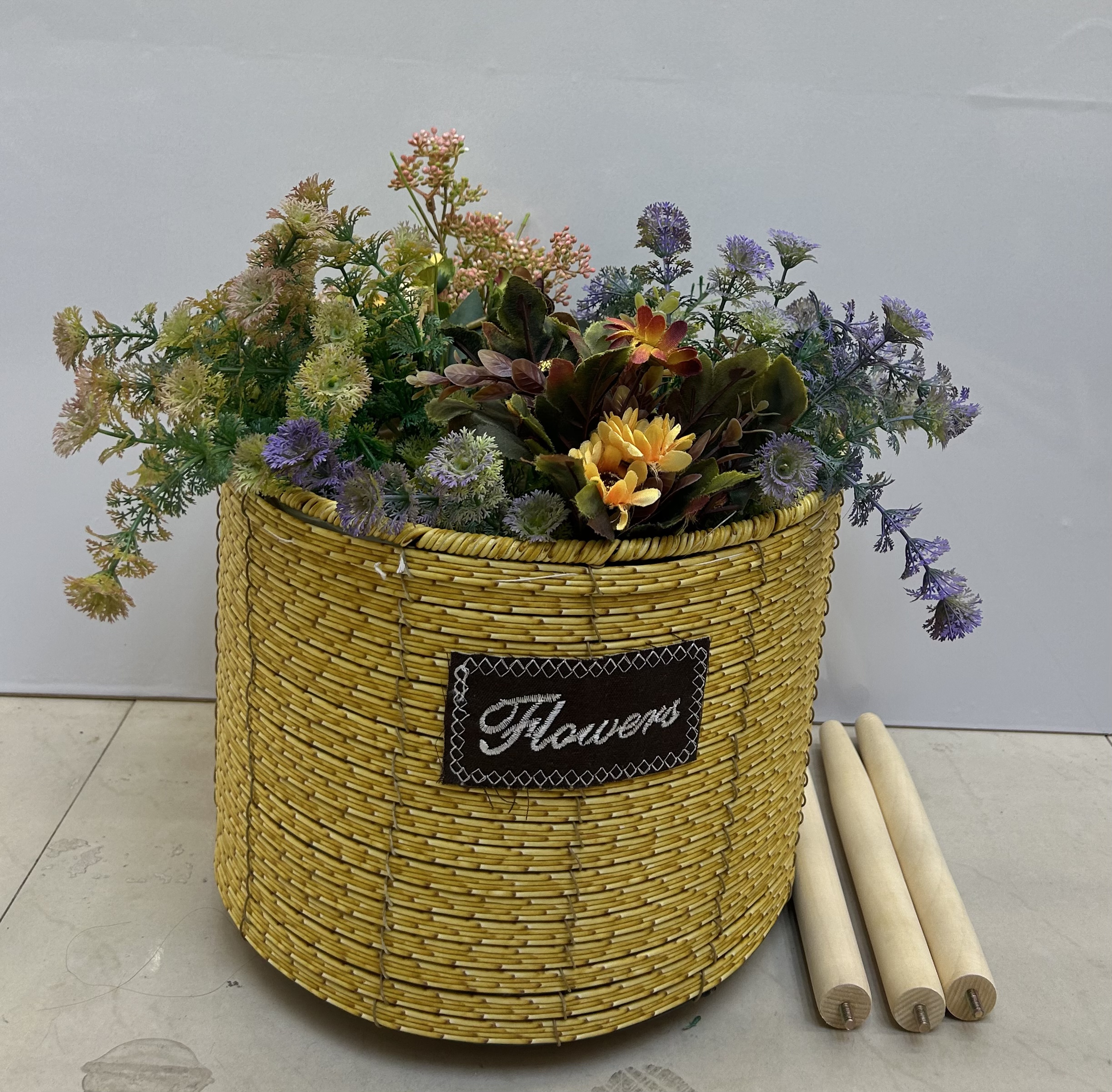 Nordic style creative pure handcrafted outer woven flower baskets, wooden legs, high flower stands, floor-standing indoor and outdoor decoration, green ivy, garden potted plants, artificial flowers/real flowers suitable Specification image