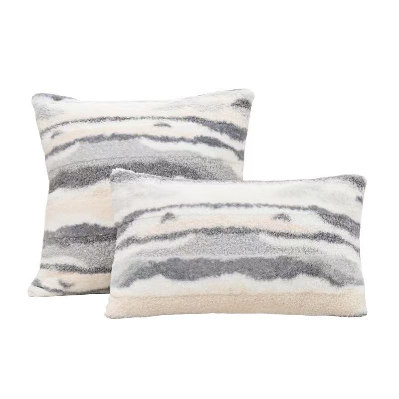 Junbao Printing and Dyeing's niche, fashionable and light luxury rabbit fur and sheep curly fur throw pillows with cores can be customized for export. Large quantities of fabrics can be ordered for production