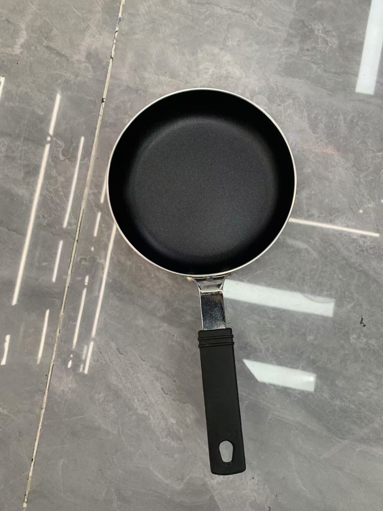 DESSINI aluminum non-stick pan, frying pan, 22cm flat pan, gas stove, induction cooker, raw frying pan, factory direct sales, flat pan, non-stick pan, frying pan details Picture