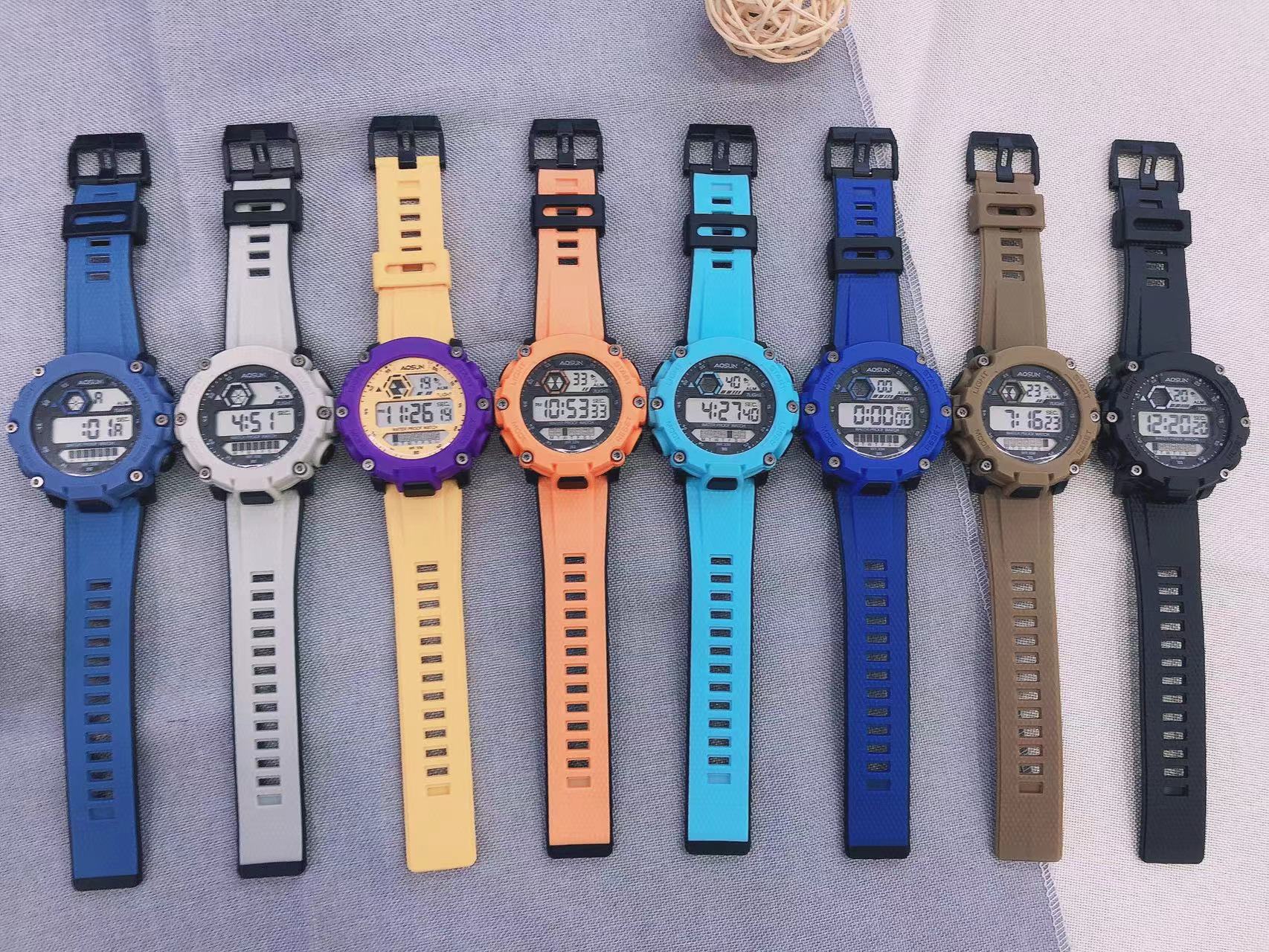 30-meter swimming waterproof large digital anti-drop simple multi-functional alarm clock luminous sports adult and student electronic watch
