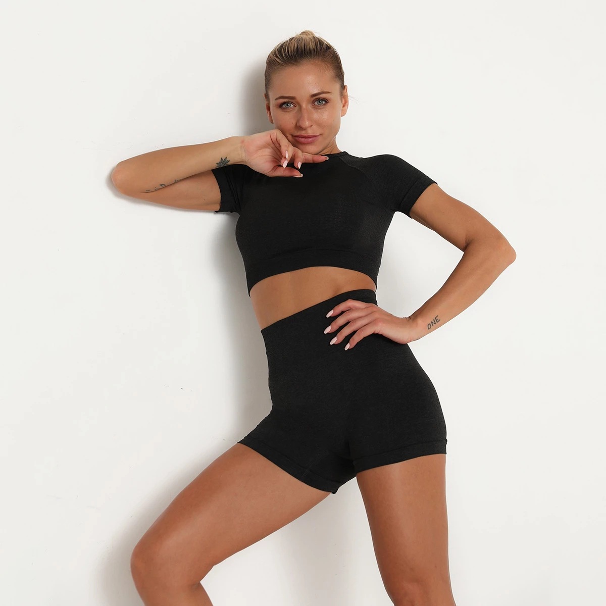 T cross-border best-selling high-elasticity tight shaping short yoga wear, worn over running sports women's T-shirt, seamless fitness short-sleeved details Picture