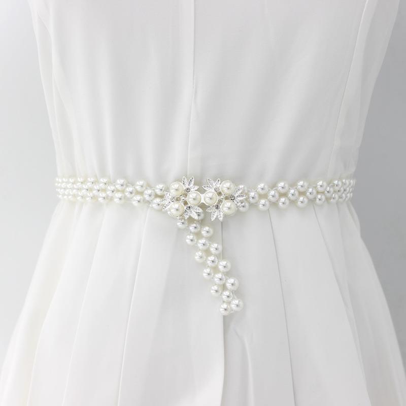 Pearl waist chain for women, fashionable rhinestone pearl elastic elastic, summer versatile dress sweater belt Application Scenario