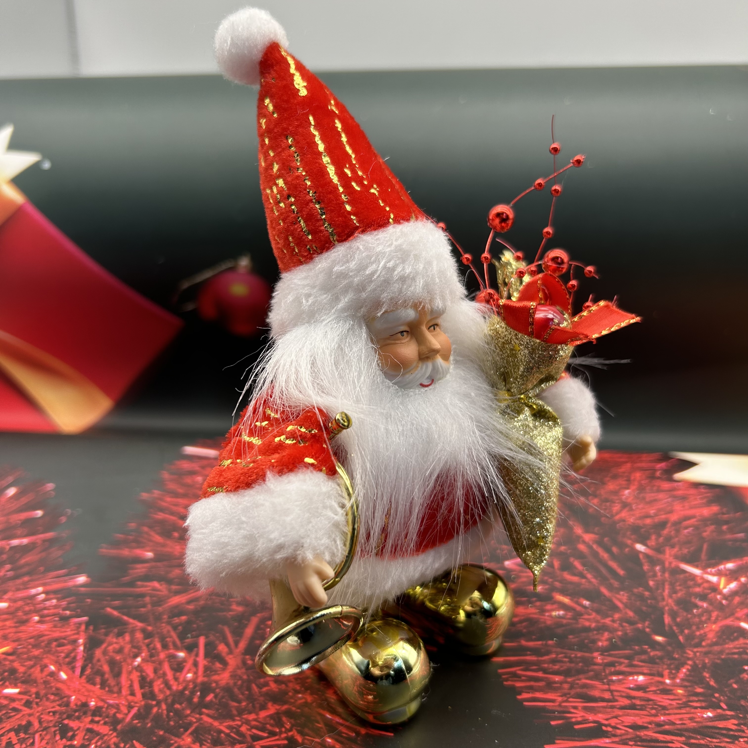 New cute style Christmas decorations for the elderly in 2025 create a family atmosphere and Christmas decorations