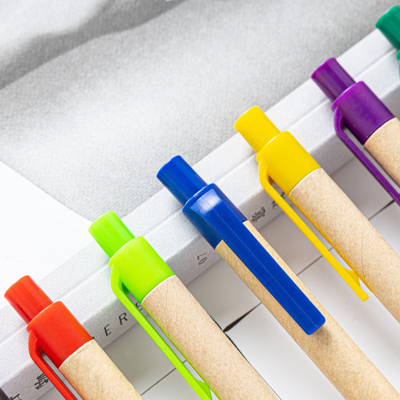 Ballpoint pen Environmental protection kraft paper ballpoint pen Advertising pen can print ballpoint pen details Picture