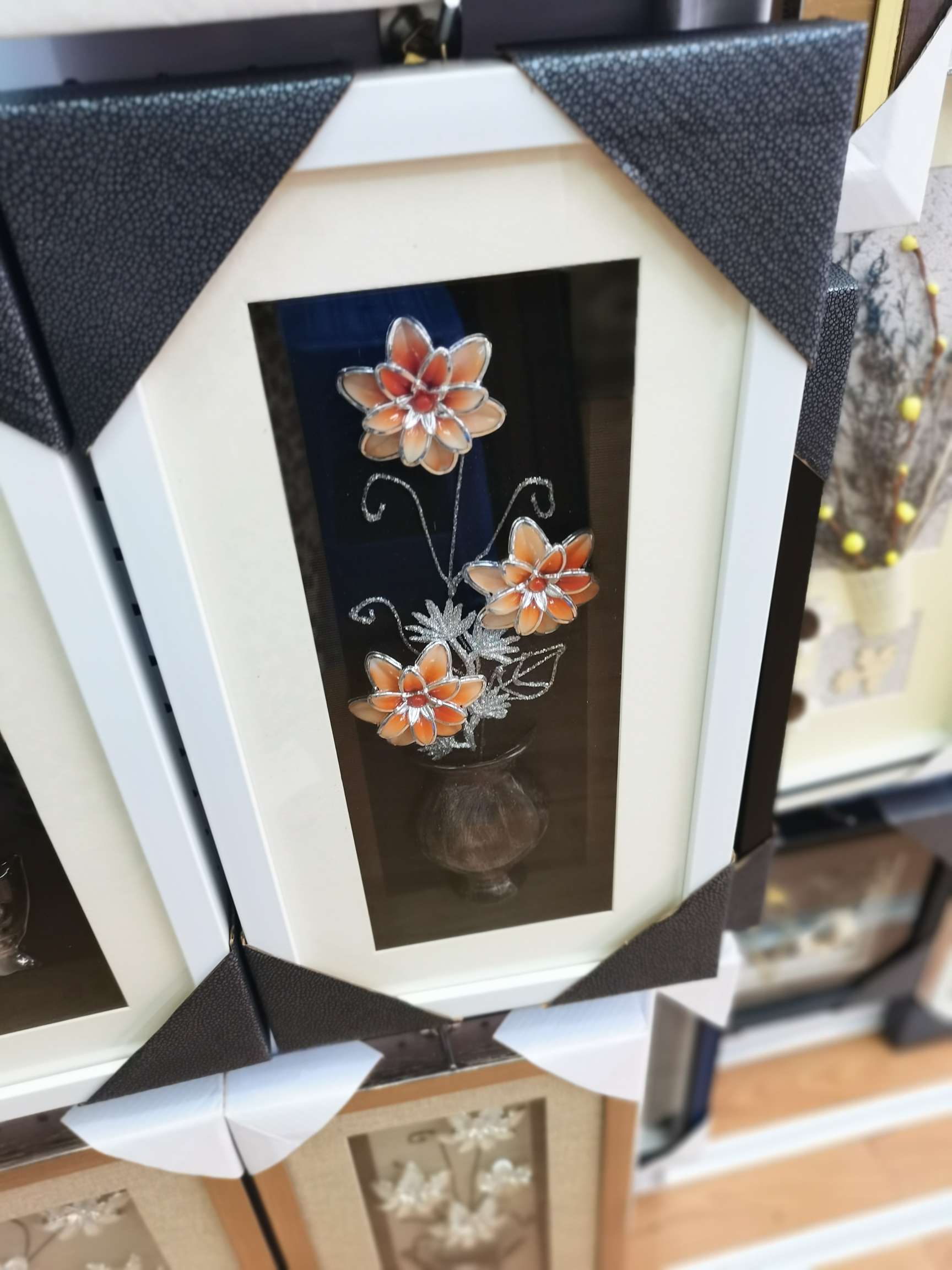 Home decoration artworks, decorative frames, flip cover photo frames, display stands, exquisite picture frames, creative photo frames, desktop furnishings, display stands, photo frames, home decoration display frames detail image 4