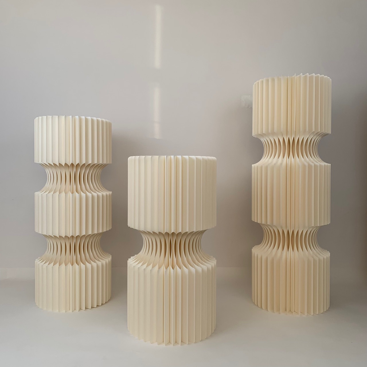 文化工艺品精美设计 30月半弯60-80-100纸质工艺品礼品婚礼派对家居摆放场景布置