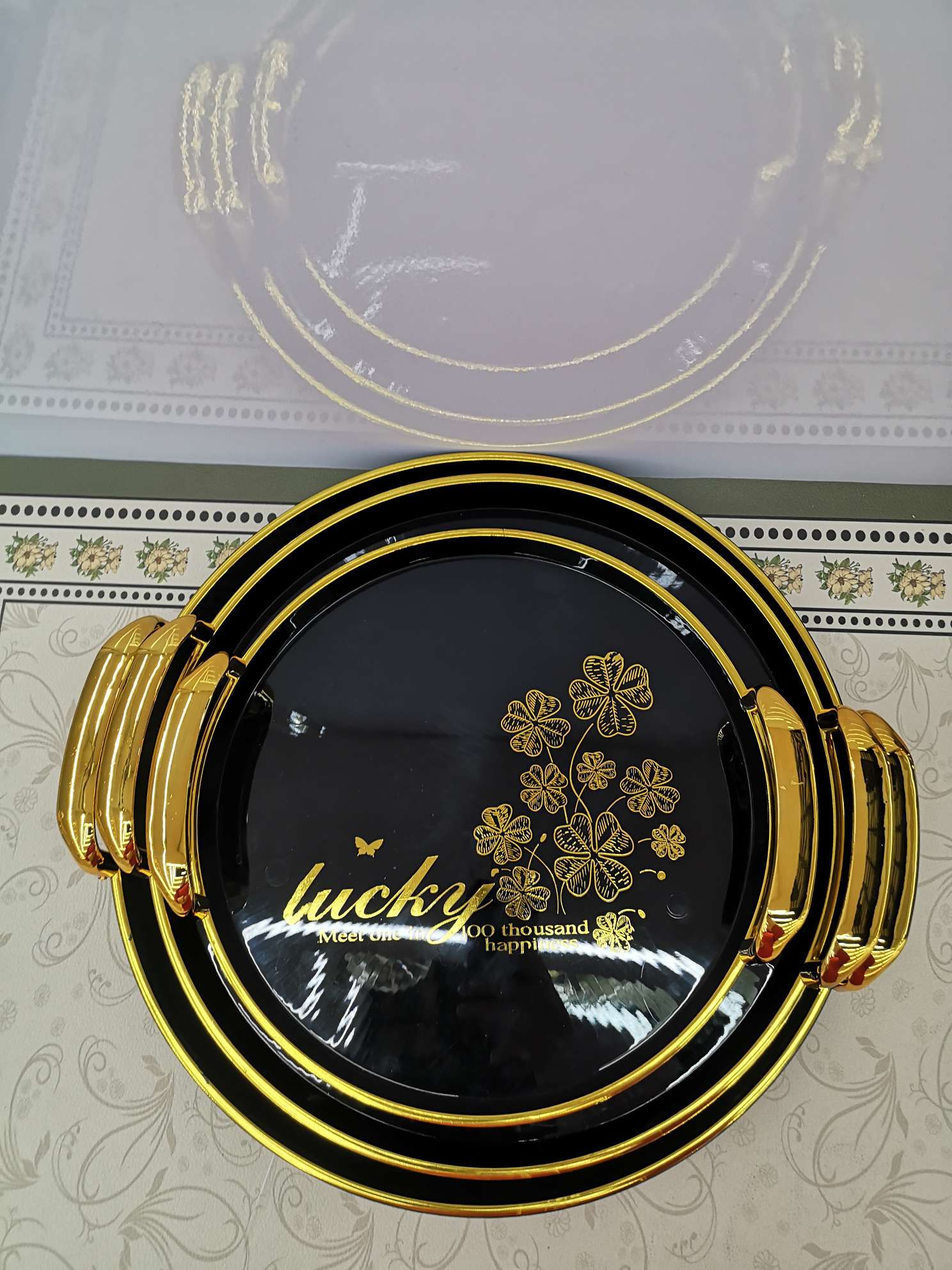 Plastic trays and fruit platters are practical and European-style for home use detail image 4