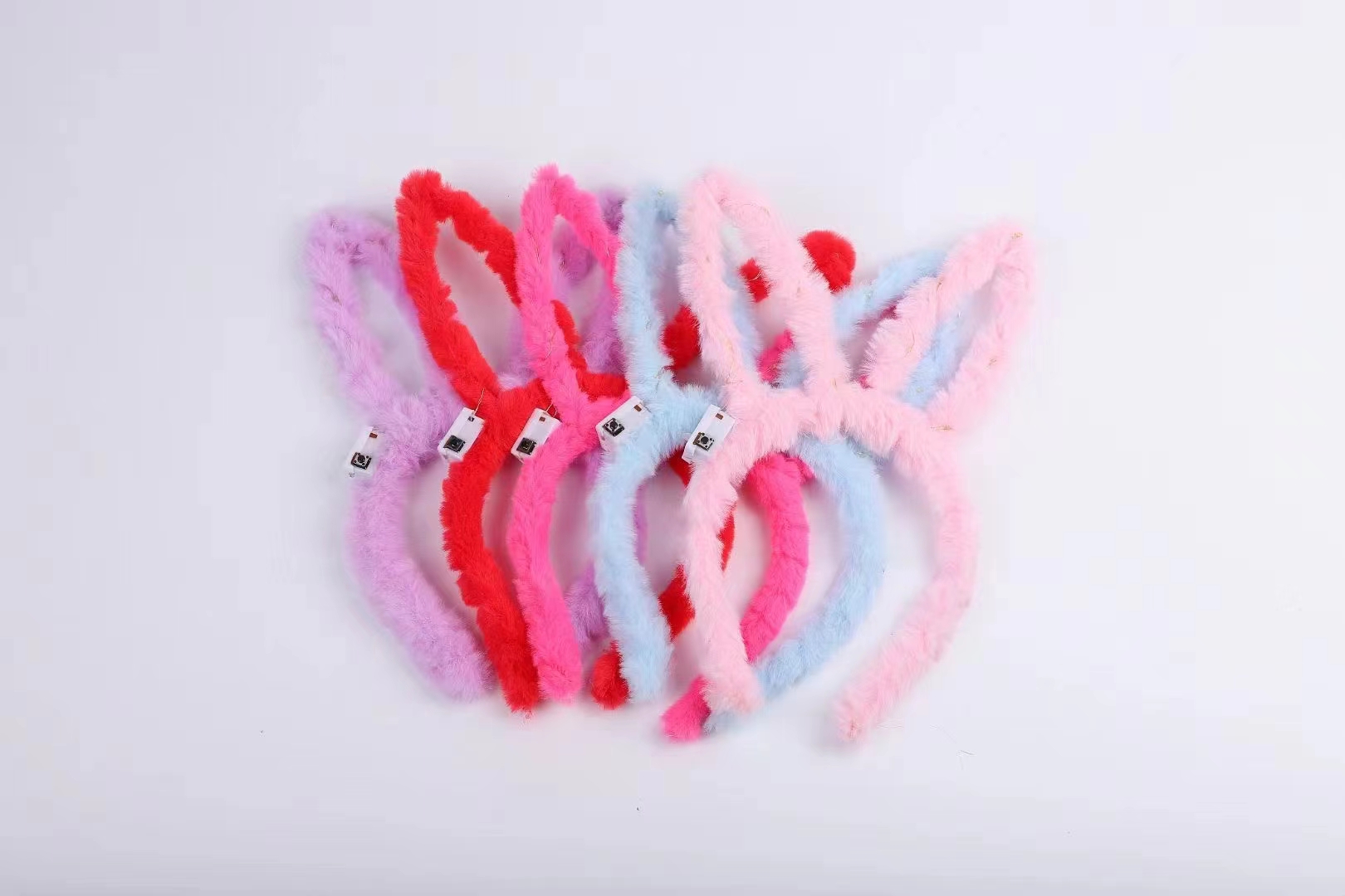 Luminous plush rabbit ear head buckle toy, children's creative toy Application Scenario