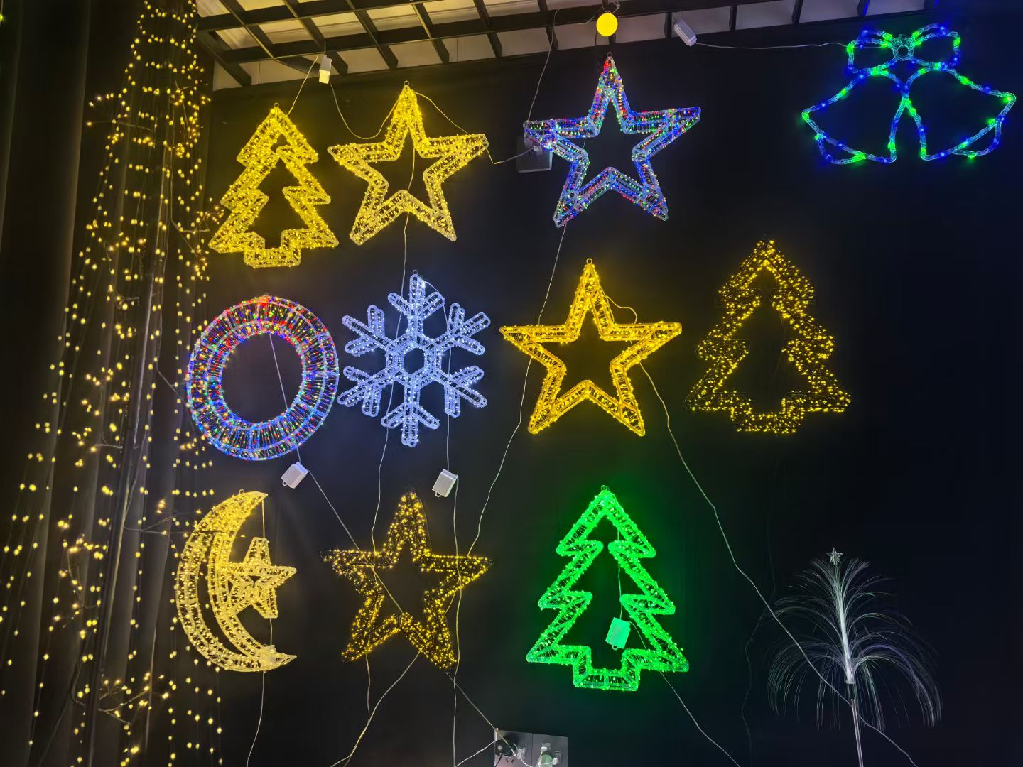 Voice-controlled colored lights, LED light strings, lighting fixtures, indoor decorative lights, Christmas light strings, colored lights, dazzling and brilliant light strings, environmentally friendly and energy-saving Specification image