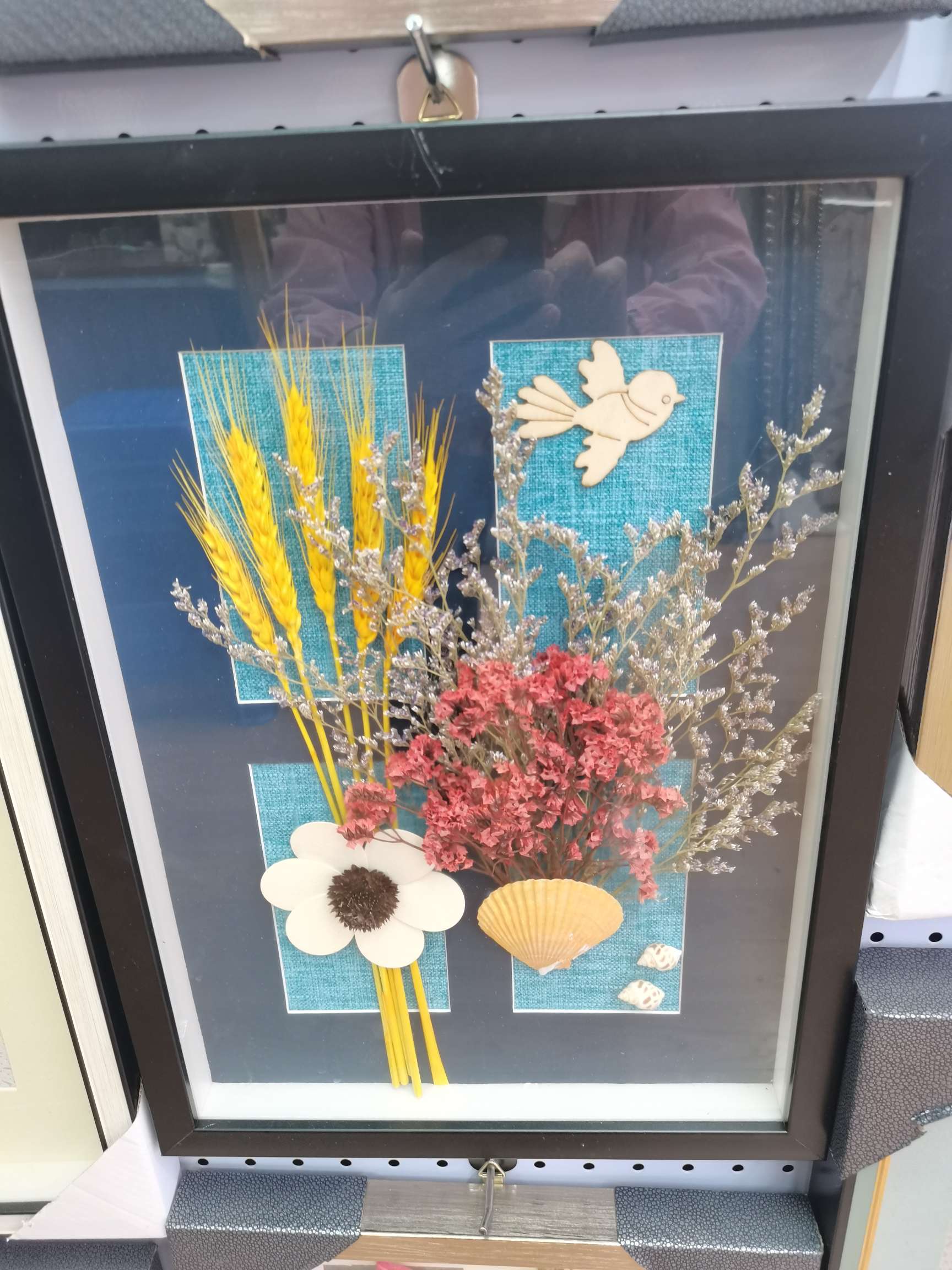 Home decoration artworks, decorative frames, flip cover photo frames, display stands, exquisite picture frames, creative photo frames, desktop furnishings, display stands, photo frames, home decoration display frames detail image 2