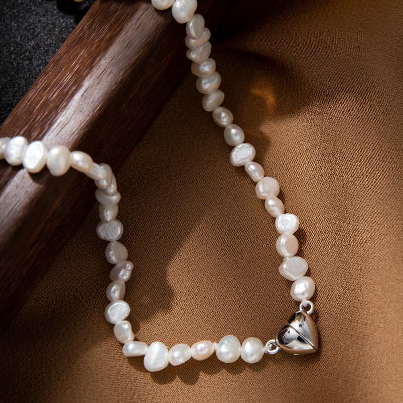 Heart-shaped magnetic clasp Baroque natural freshwater pearl necklace details Picture