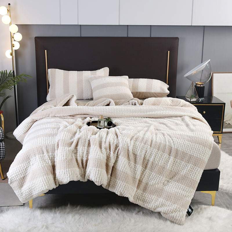 Junbao Dyeing's autumn and winter collection of rabbit fleece, Teddy fleece, light luxury blanket, moon fleece, multi-functional dyeing, four-piece set, thickened quilt, export and foreign trade customization, wholesale in stock, four-piece bed set