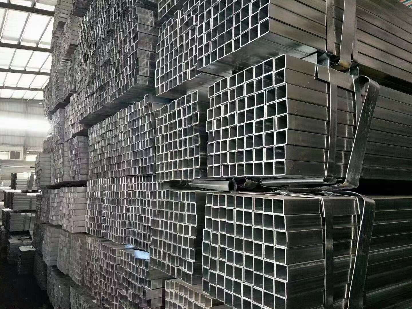 厂家直销矩形管 钢铁五金建材 角铁建材 围栏护栏 彩钢瓦彩钢卷 方管 黑褪管 镀锌方管科润斯